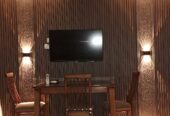🏡 Location Appartement F3 Haut Standing – Akid Lotfi, Oran Offrez-vous un séjour d’exception dans ce superbe appartement F3 idéalement situé au cœur du quartier très prisé d’Akid Lotfi, dans une ruelle calme, discrète et sécurisée, à proximité immédiate de toutes les commodités (commerces, transports, restaurants). ✨ Un cadre élégant et raffiné Cet appartement allie confort moderne, tranquillité et prestations de qualité. Il est parfait pour un séjour en famille ou pour les professionnels recherchant calme et standing. 🛋️ Caractéristiques : – Appartement F3 spacieux et lumineux – Entièrement meublé et équipé – Climatisation dans toutes les pièces – Cuisine moderne entièrement équipée – Chambres confortables avec rangements – Aucun vis-à-vis (tranquillité assurée) – Résidence propre et bien entretenue 📍 Emplacement idéal : Situé dans l’un des meilleurs quartiers d’Oran, vous bénéficiez d’un environnement calme tout en restant proche de tout. 💼 Idéal pour : – Familles – Déplacements professionnels – Séjours courte ou longue durée 📞 Contact : Pour plus d’informations ou réservation, merci de nous contacter en message privé ou par téléphone. — 🔑 Confort – Calme – Standing – Emplacement premium