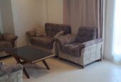 🏡 Location Appartement F3 Haut Standing – Akid Lotfi, Oran Offrez-vous un séjour d’exception dans ce superbe appartement F3 idéalement situé au cœur du quartier très prisé d’Akid Lotfi, dans une ruelle calme, discrète et sécurisée, à proximité immédiate de toutes les commodités (commerces, transports, restaurants). ✨ Un cadre élégant et raffiné Cet appartement allie confort moderne, tranquillité et prestations de qualité. Il est parfait pour un séjour en famille ou pour les professionnels recherchant calme et standing. 🛋️ Caractéristiques : – Appartement F3 spacieux et lumineux – Entièrement meublé et équipé – Climatisation dans toutes les pièces – Cuisine moderne entièrement équipée – Chambres confortables avec rangements – Aucun vis-à-vis (tranquillité assurée) – Résidence propre et bien entretenue 📍 Emplacement idéal : Situé dans l’un des meilleurs quartiers d’Oran, vous bénéficiez d’un environnement calme tout en restant proche de tout. 💼 Idéal pour : – Familles – Déplacements professionnels – Séjours courte ou longue durée 📞 Contact : Pour plus d’informations ou réservation, merci de nous contacter en message privé ou par téléphone. — 🔑 Confort – Calme – Standing – Emplacement premium